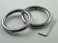 Oval bracelet/handcuff