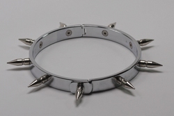 Necklace, shiny heavy chrome plated with 9 spikes