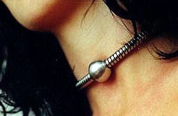 Necklace, flexible with polished stainless steel ballclosure