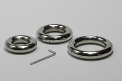 Round Splitable Ball stretcher, 15 mm thick.